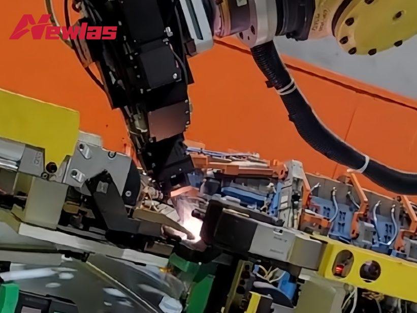 车顶&后盖&流水槽激光钎焊解决方案 车顶&后盖&流水槽激光钎焊解决方案